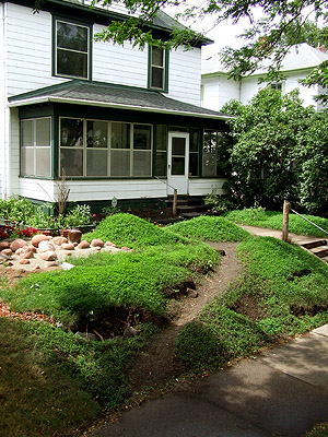 photo: front of house